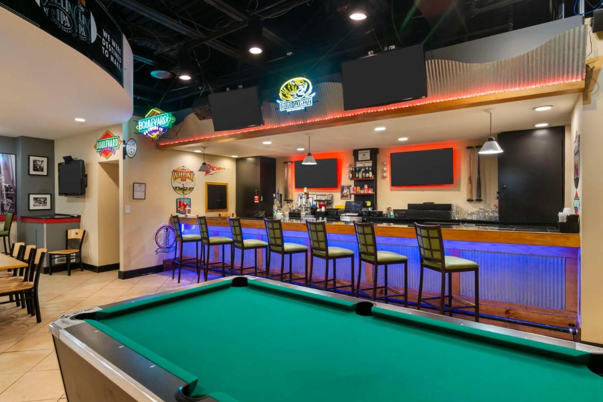 Best Western Premier Kansas City Sports Complex Hotel - image 7