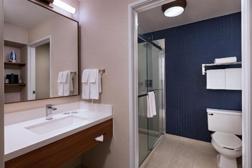 Fairfield Inn & Suites Kansas City Airport - image 15