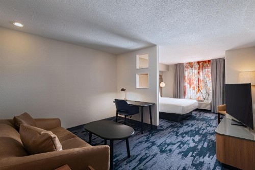 Fairfield Inn & Suites Kansas City Airport - image 17