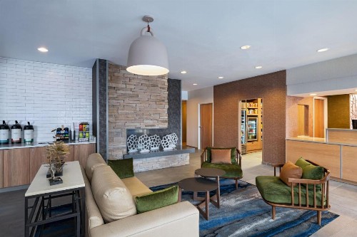 Fairfield Inn & Suites Kansas City Airport - image 3