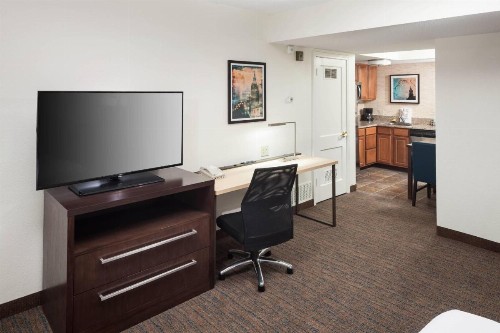 Residence Inn Kansas City Country Club Plaza - image 8