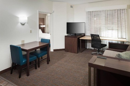 Residence Inn Kansas City Country Club Plaza - image 9