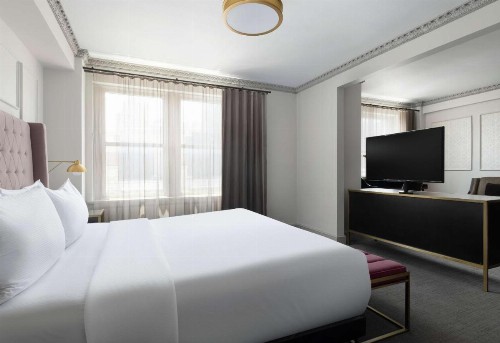 Hotel Phillips Kansas City Curio Collection By Hilton - image 30