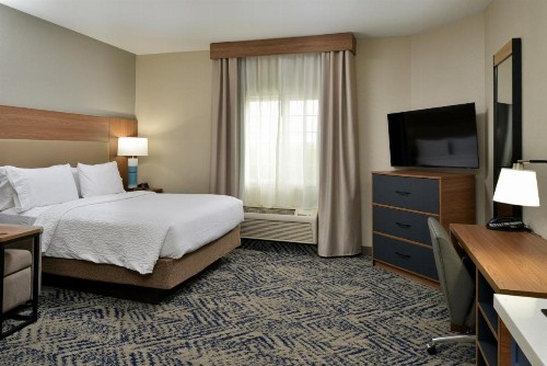Candlewood Suites Kansas City Northeast an IHG Hotel - image 21