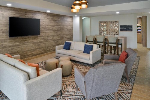 Candlewood Suites Kansas City Northeast an IHG Hotel - image 25