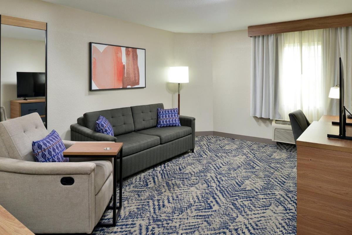 Candlewood Suites Kansas City Northeast an IHG Hotel - image 7