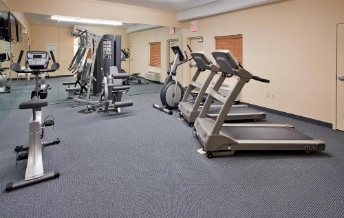 Candlewood Suites Kansas City Northeast an IHG Hotel - image 9