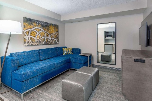 Hampton Inn & Suites Country Club Plaza - image 46