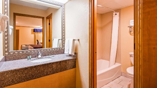 Best Western Country Inn - North - image 2
