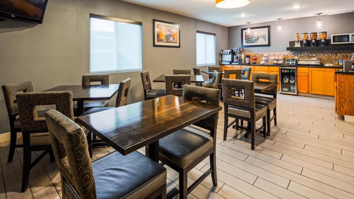 Best Western Country Inn - North - image 5