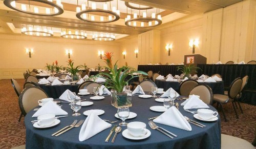 Adams Mark Hotel And Conference Center - image 4