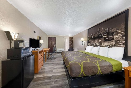 Super 8 by Wyndham Kansas City Airport - image 29