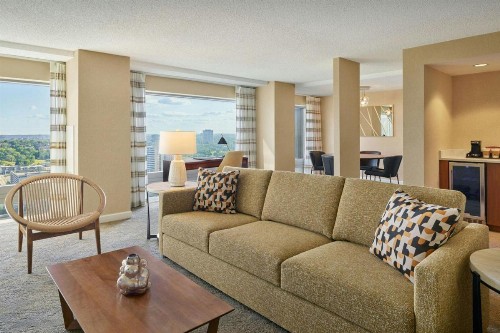 Sheraton Kansas City Hotel at Crown Center - image 16