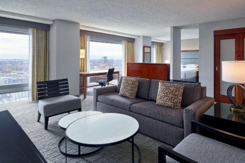 Sheraton Kansas City Hotel at Crown Center - image 17