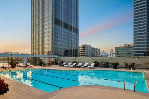 Sheraton Kansas City Hotel at Crown Center - image 27
