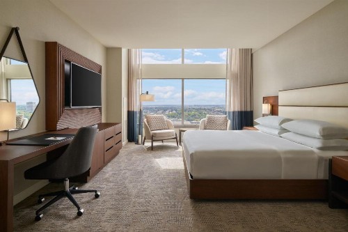 Sheraton Kansas City Hotel at Crown Center - image 28