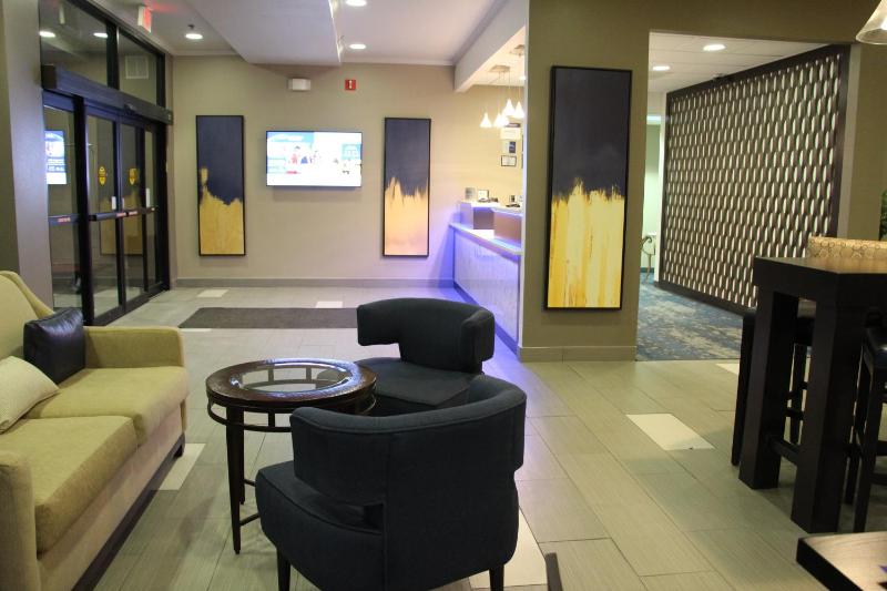 Best Western Plus Kansas City Airport - KCI East - image 6