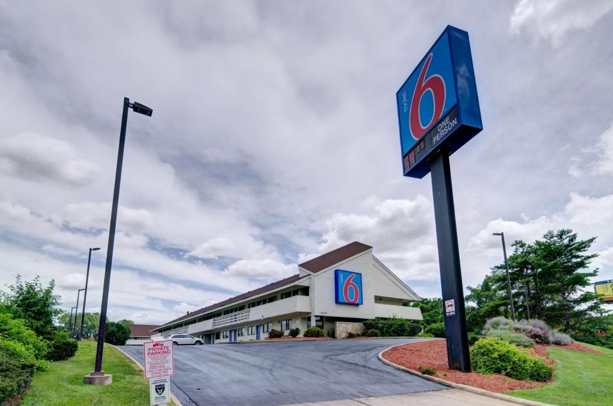 Motel 6-Kansas City MO - image 3