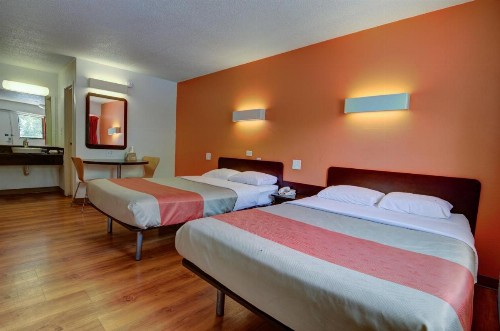 Motel 6-Kansas City MO - image 31