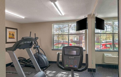 Extended Stay America Suites - Kansas City - Country Club Plaza - image 14