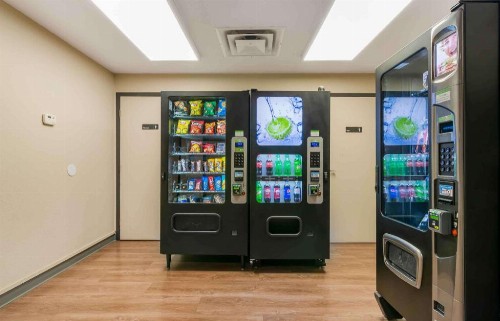 Extended Stay America Suites - Kansas City - Country Club Plaza - image 20