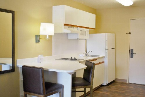 Extended Stay America Suites - Kansas City - Country Club Plaza - image 30
