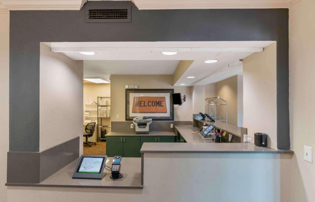 Extended Stay America Suites - Kansas City - Country Club Plaza - image 4