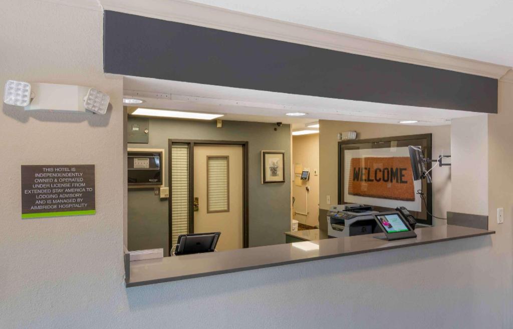 Extended Stay America Suites - Kansas City - Country Club Plaza - image 7