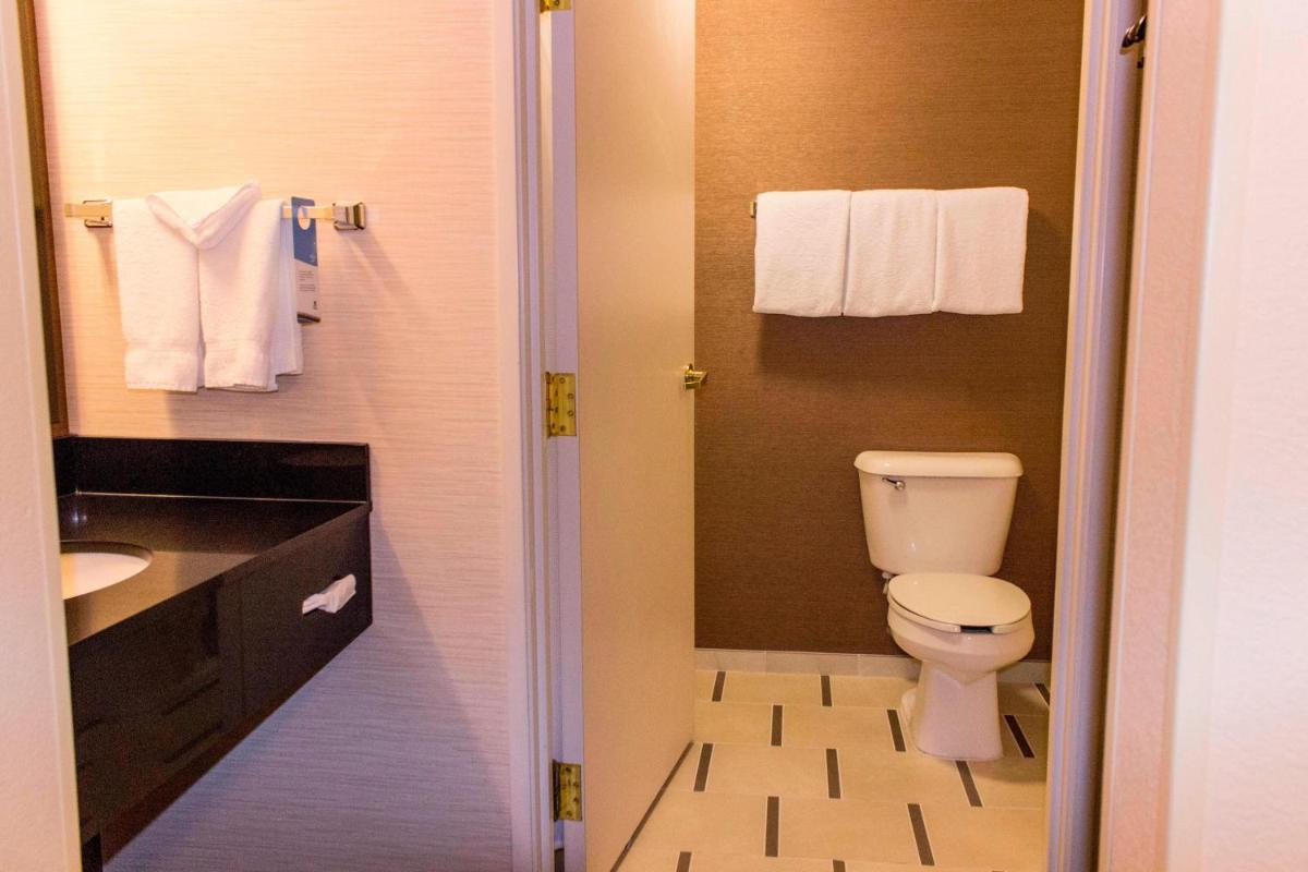 Fairfield Inn Kansas City Downtown/Union Hill - image 3