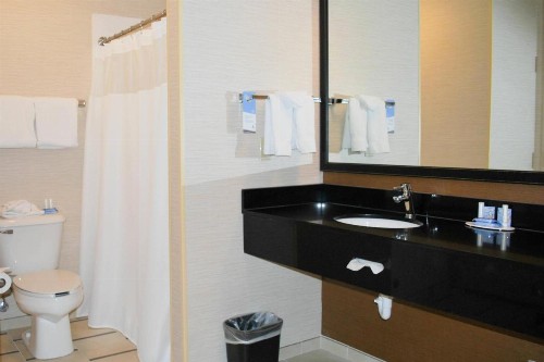 Fairfield Inn Kansas City Downtown/Union Hill - image 7