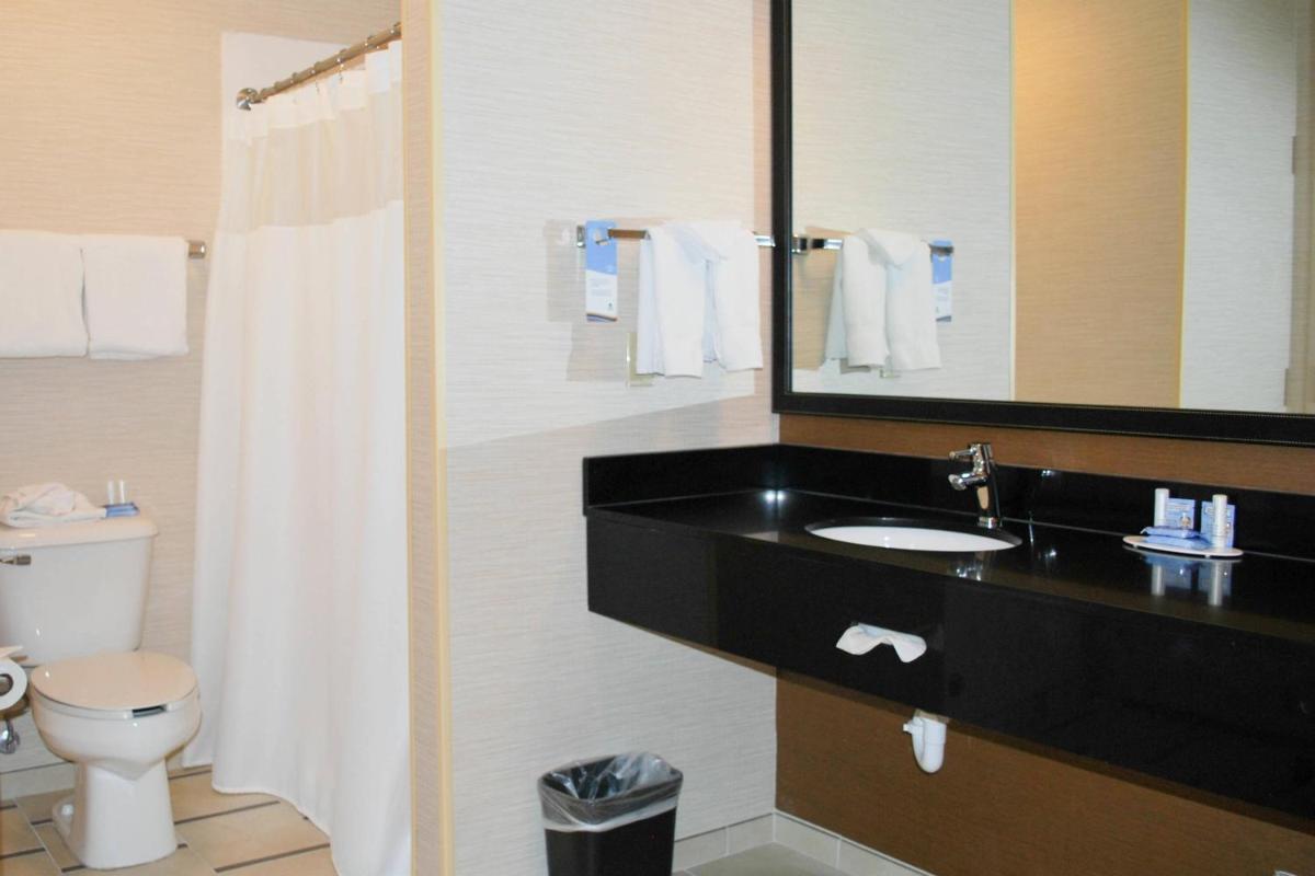 Fairfield Inn Kansas City Downtown/Union Hill - image 7