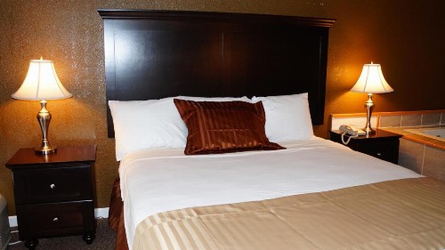 Americas Best Value Inn & Suites Kansas City - image 5