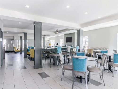 La Quinta by Wyndham Kansas City Airport - image 39