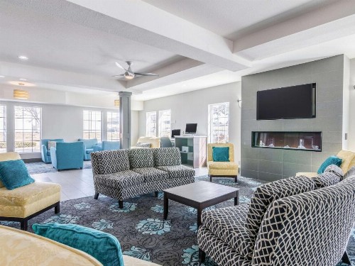 La Quinta by Wyndham Kansas City Airport - image 4