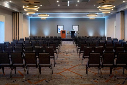 Kansas City Airport Marriott - image 21