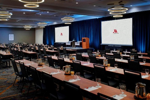 Kansas City Airport Marriott - image 32