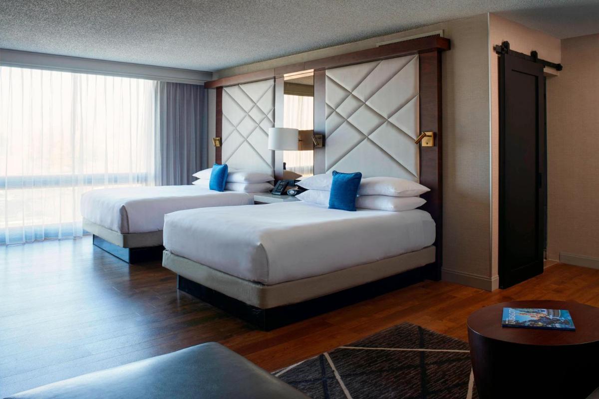 Kansas City Airport Marriott - image 4