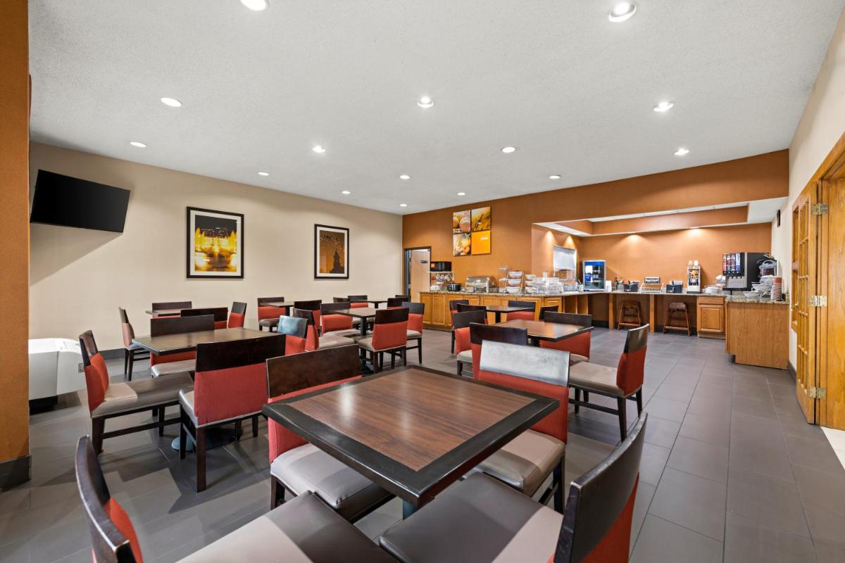Comfort Suites Kansas City - image 5