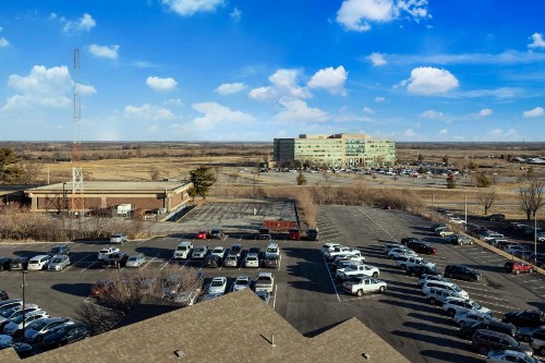 SureStay Plus Hotel by Best Western Kansas City Airport - image 15