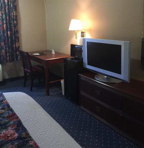 American Inn North Kansas City - image 25