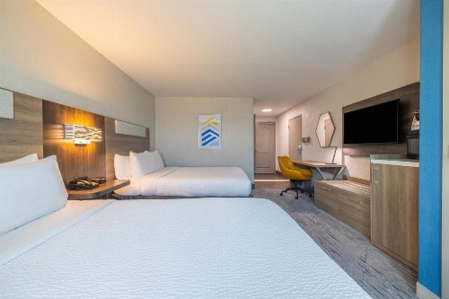 Holiday Inn Express & Suites Kansas City Airport an IHG Hotel - image 23