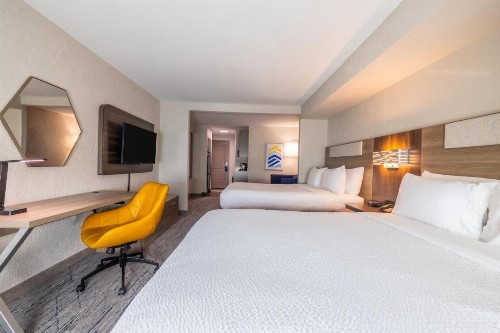 Holiday Inn Express & Suites Kansas City Airport an IHG Hotel - image 34