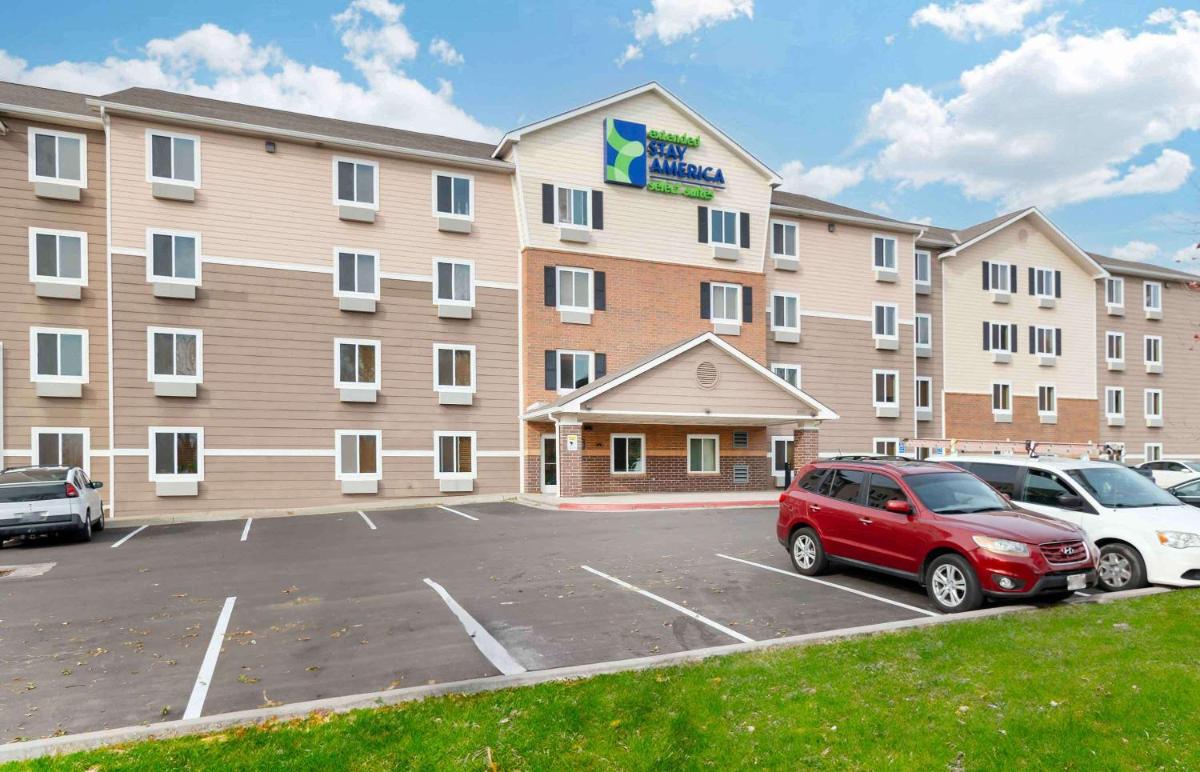 WoodSpring Suites Kansas City Stadium - main image