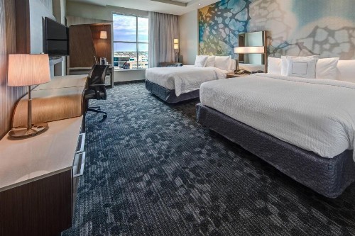 Courtyard by Marriott Kansas City Downtown/Convention Center - image 5