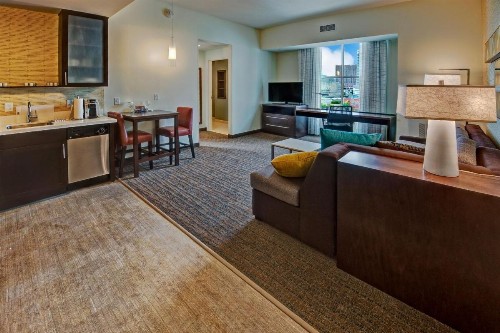 Residence Inn by Marriott Kansas City Downtown/Convention Center - image 11