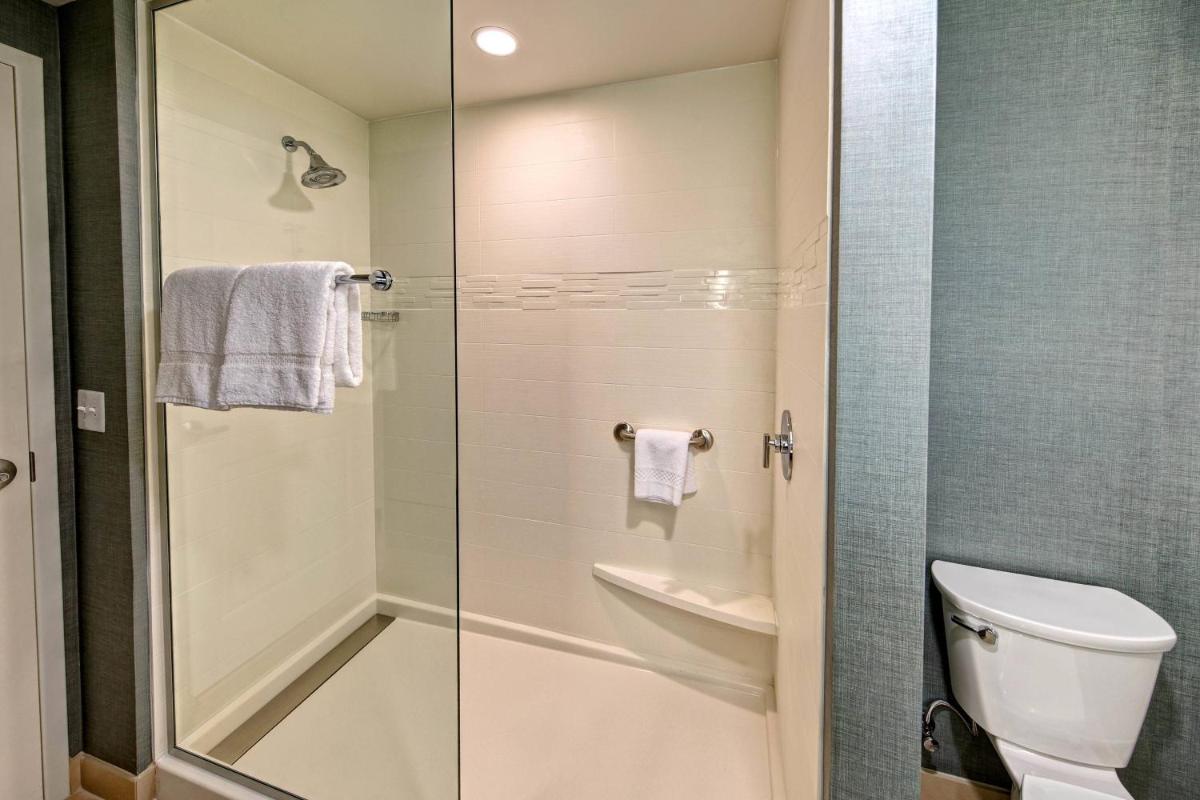 Residence Inn by Marriott Kansas City Downtown/Convention Center - image 2
