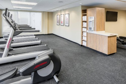 TownePlace Suites by Marriott Kansas City Airport - image 14