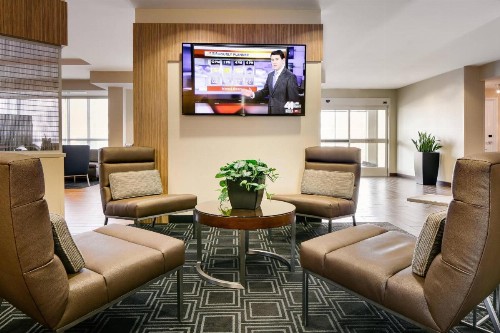 TownePlace Suites by Marriott Kansas City Airport - image 18