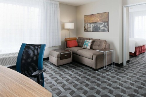 TownePlace Suites by Marriott Kansas City Airport - image 6