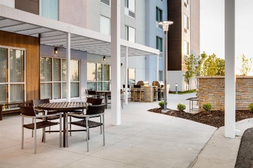 TownePlace Suites by Marriott Kansas City Airport - image 8
